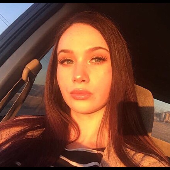 Meet your Posher, Aletheia - Picture 1 of 1